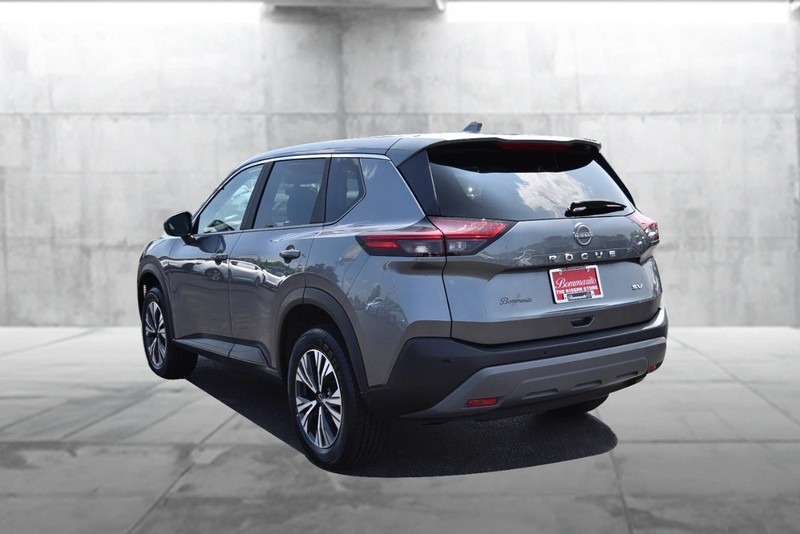 Nissan Rogue Vehicle Image 07