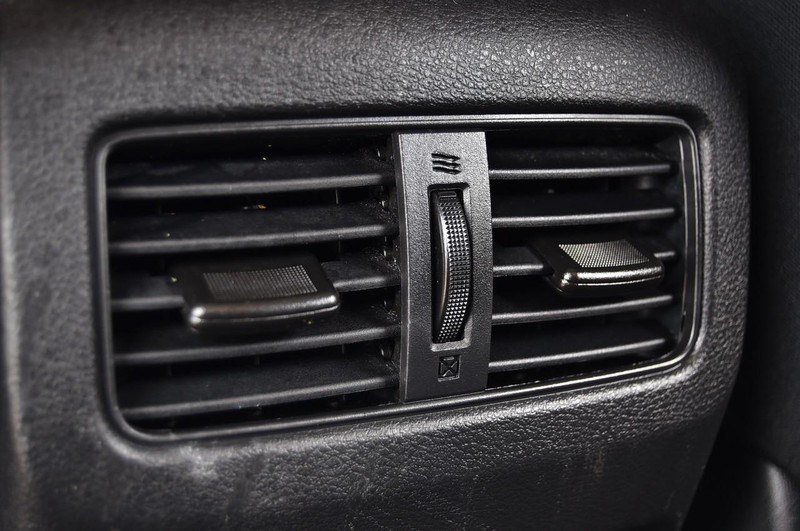 Nissan Rogue Vehicle Image 22