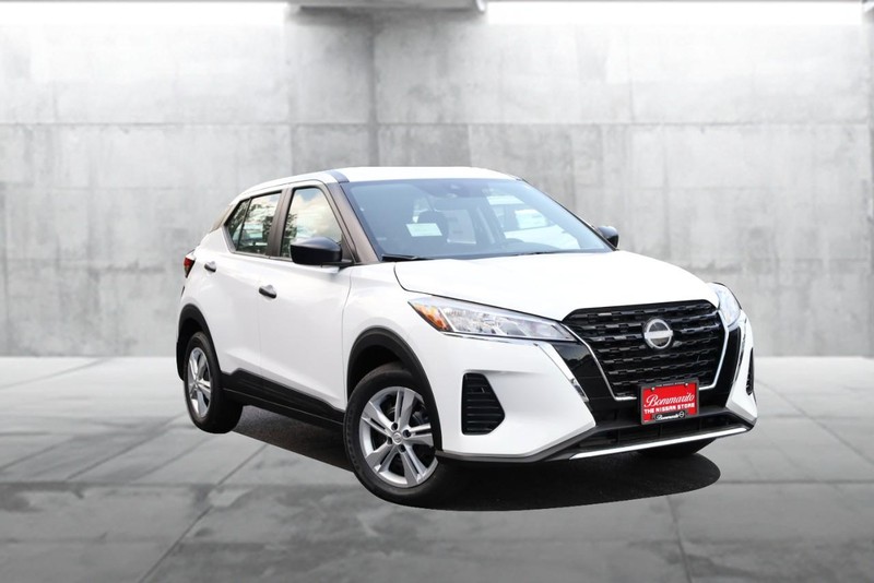 Nissan Kicks Play Vehicle Image 03