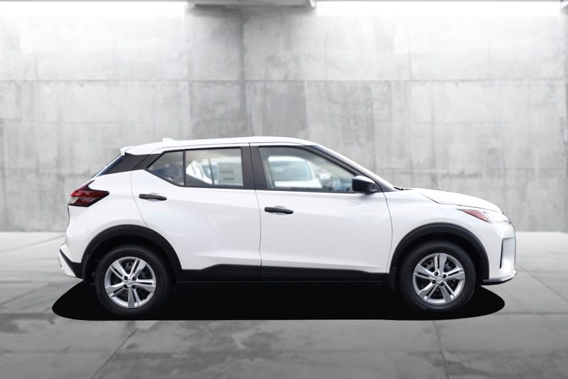 Nissan Kicks Play Vehicle Image 06