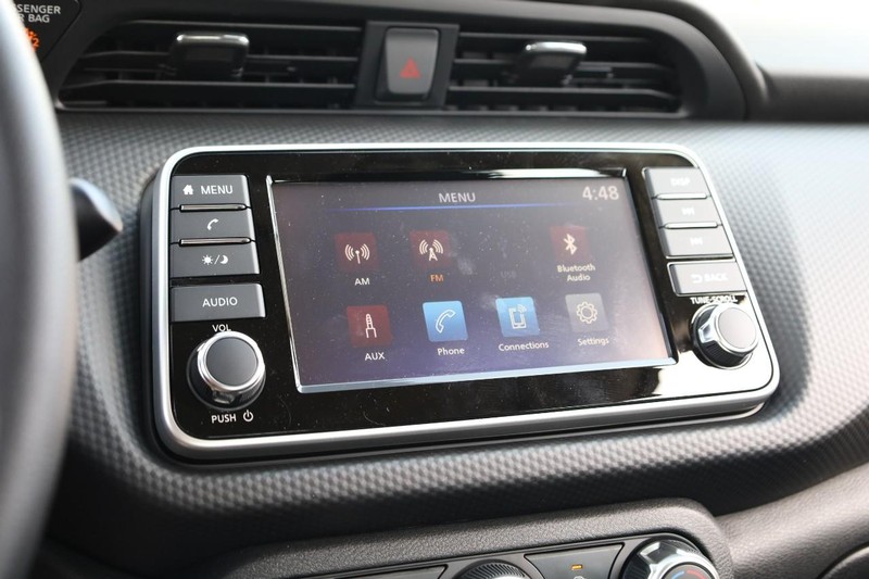 Nissan Kicks Play Vehicle Image 13