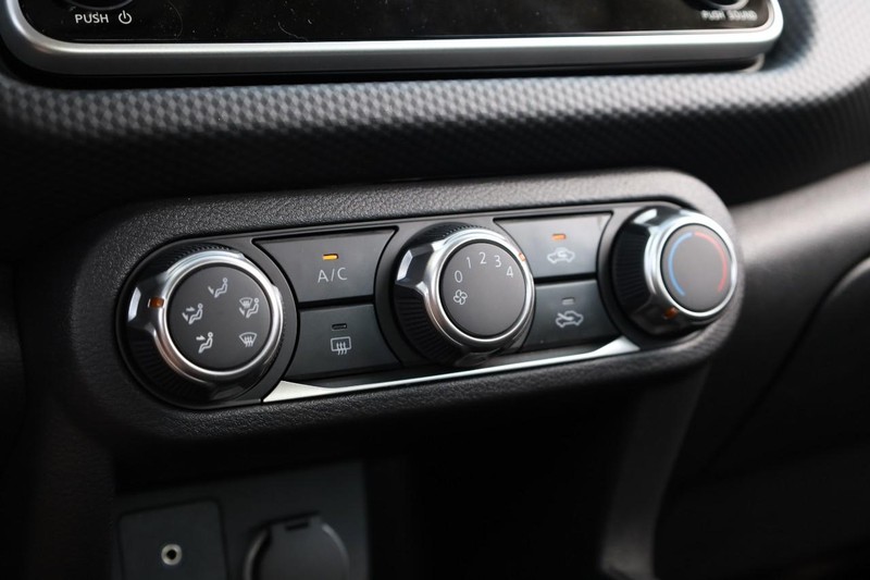 Nissan Kicks Play Vehicle Image 15