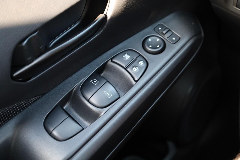 Nissan Kicks Play Vehicle Image 19