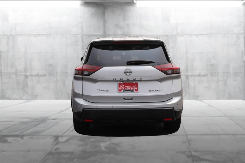 Nissan Rogue Vehicle Image 06