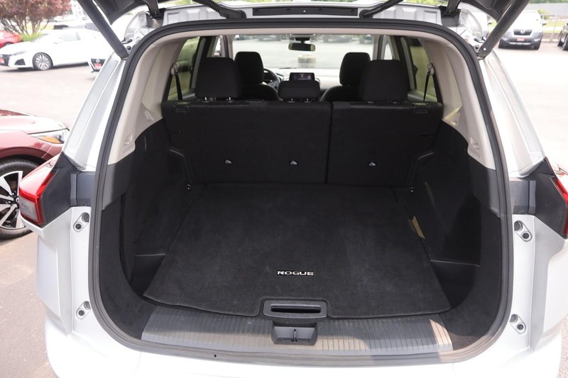 Nissan Rogue Vehicle Image 07