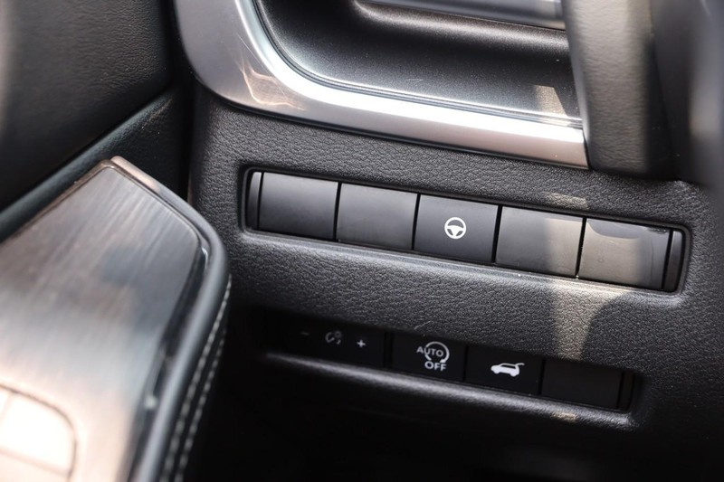 Nissan Rogue Vehicle Image 20