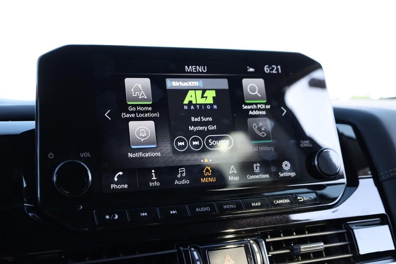Nissan Pathfinder Vehicle Image 16