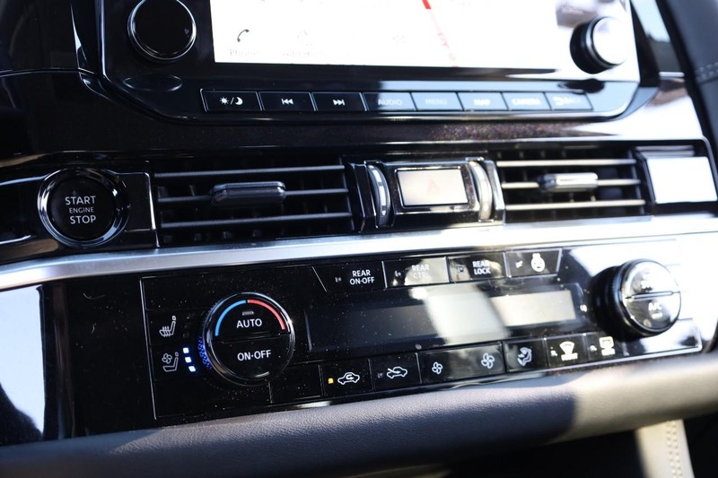 Nissan Pathfinder Vehicle Image 19
