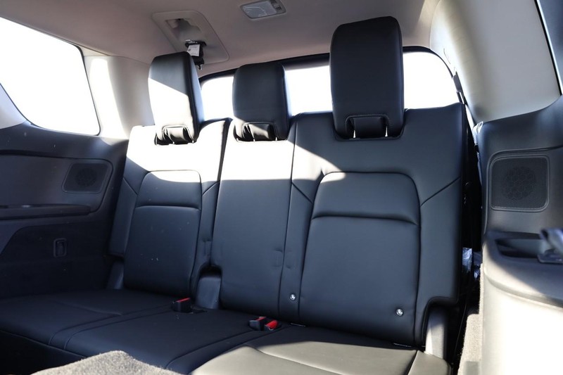 Nissan Pathfinder Vehicle Image 30
