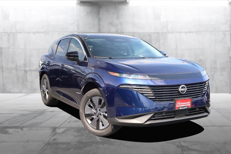 Nissan Murano Vehicle Image 02