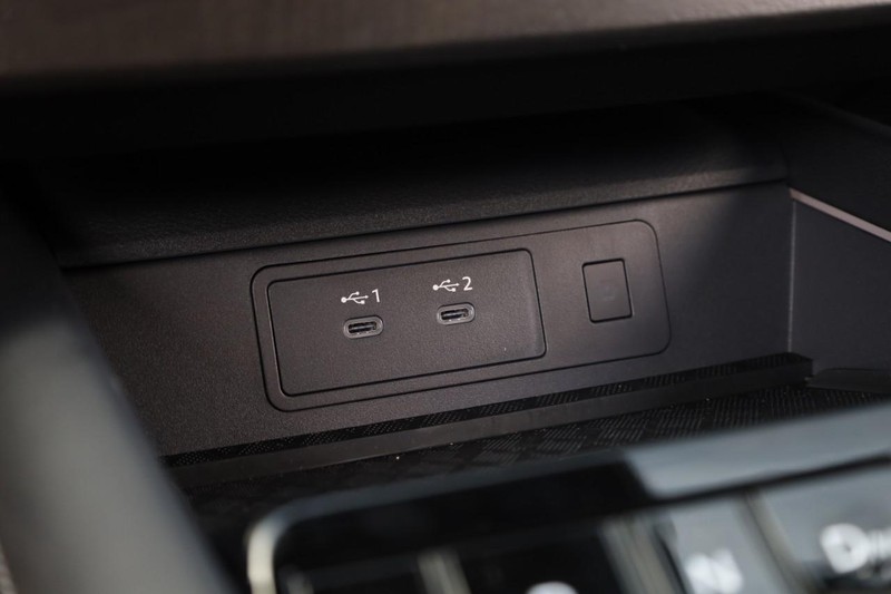 Nissan Murano Vehicle Image 17