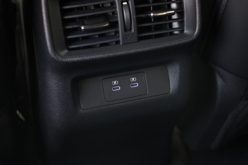 Nissan Murano Vehicle Image 24