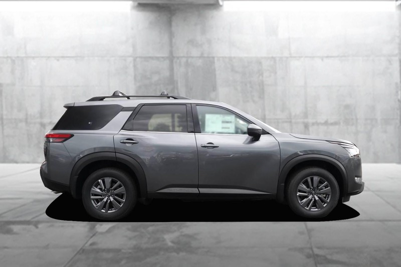 Nissan Pathfinder Vehicle Image 05