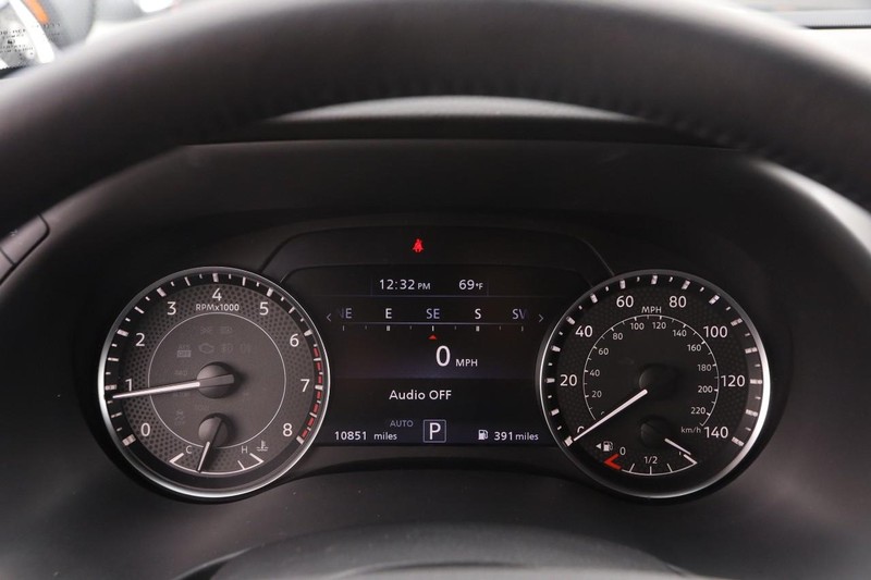 Nissan Armada Vehicle Image 14