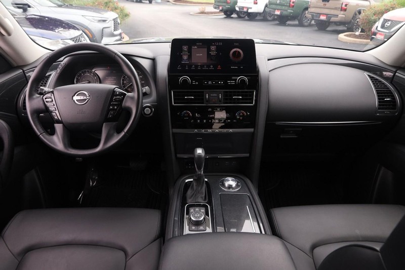 Nissan Armada Vehicle Image 21