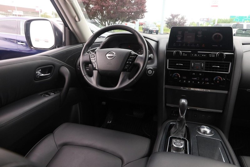 Nissan Armada Vehicle Image 22
