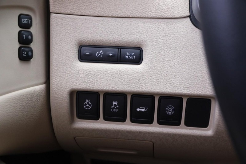 Nissan Murano Vehicle Image 21