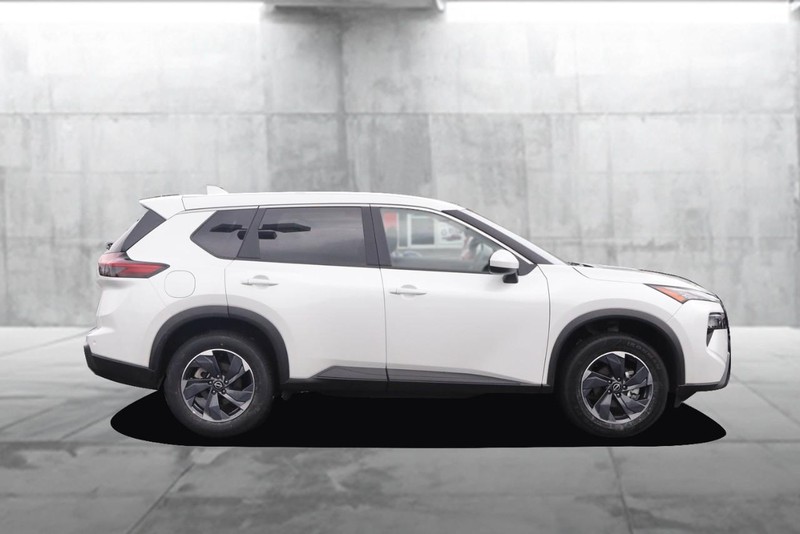 Nissan Rogue Vehicle Image 05
