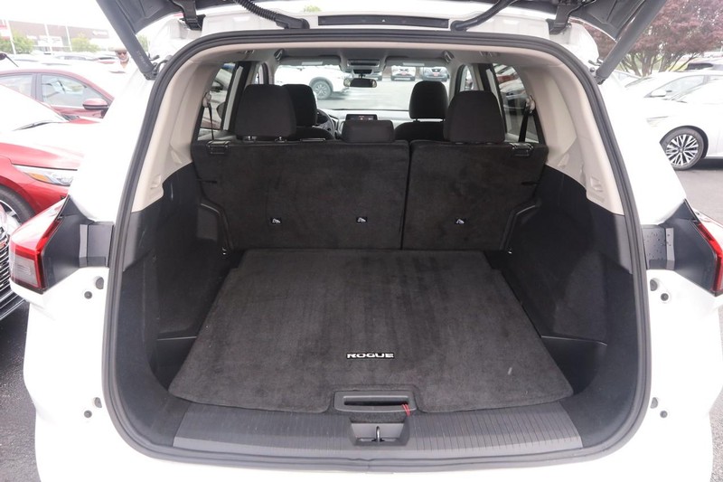 Nissan Rogue Vehicle Image 07