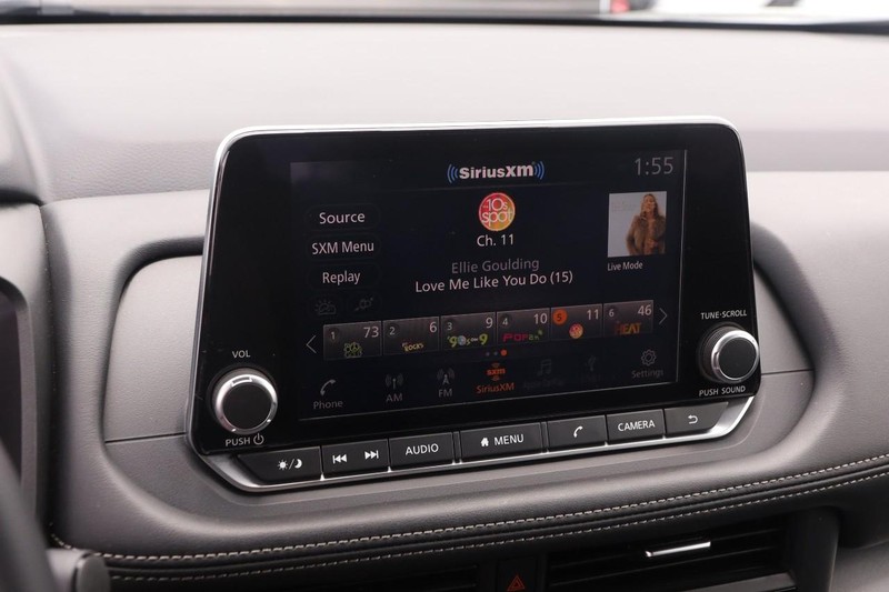 Nissan Rogue Vehicle Image 16