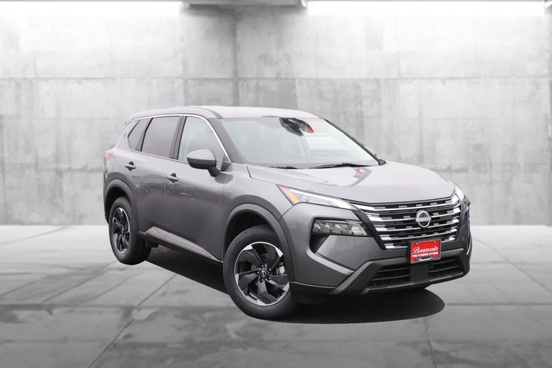 Nissan Rogue Vehicle Image 02