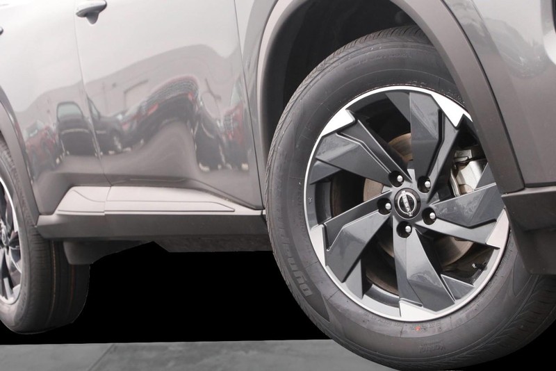 Nissan Rogue Vehicle Image 03