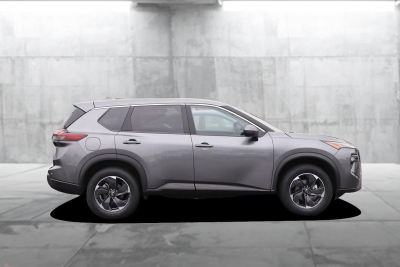 Nissan Rogue Vehicle Image 05