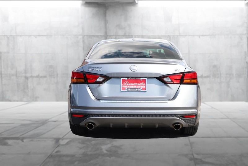 Nissan Altima Vehicle Image 06