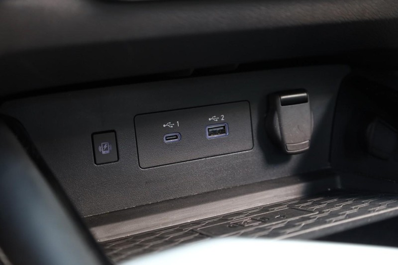 Nissan Altima Vehicle Image 15