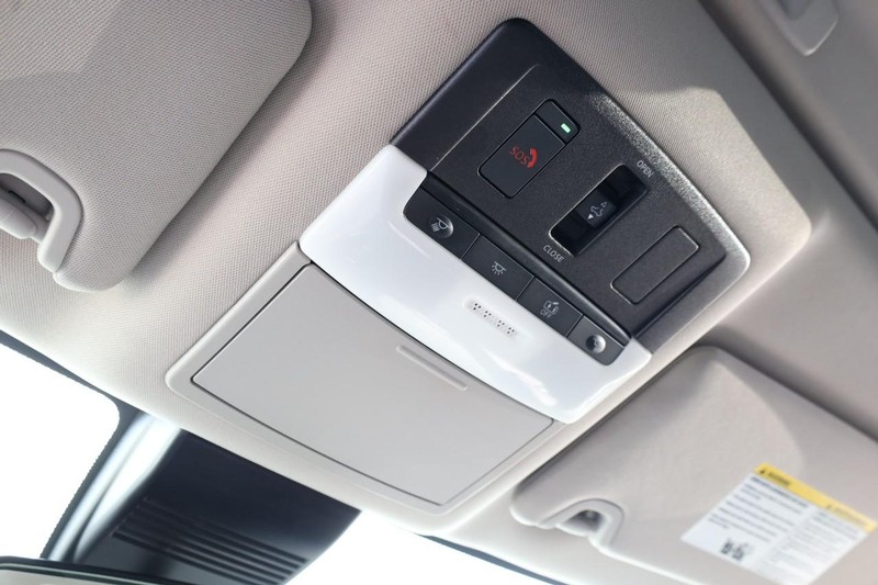 Nissan Altima Vehicle Image 17