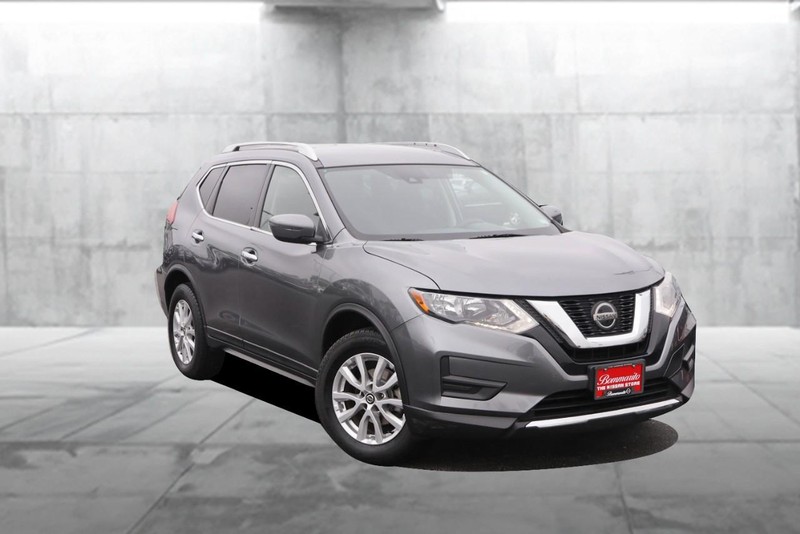 Nissan Rogue Vehicle Image 02