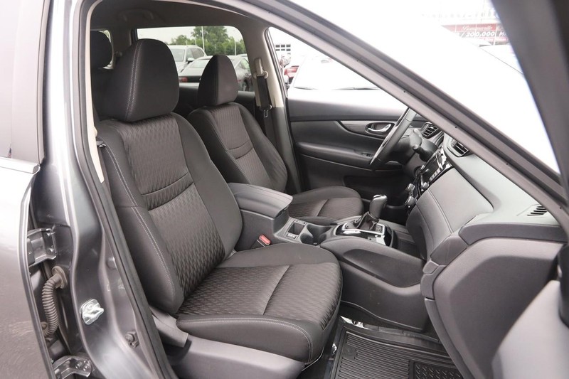 Nissan Rogue Vehicle Image 26