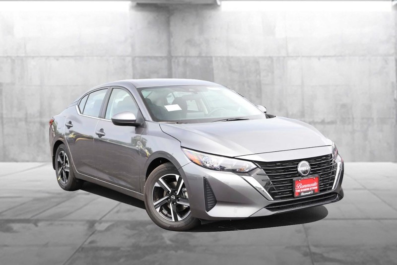 Nissan Sentra Vehicle Image 02