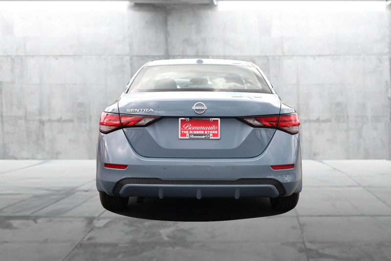 Nissan Sentra Vehicle Image 06