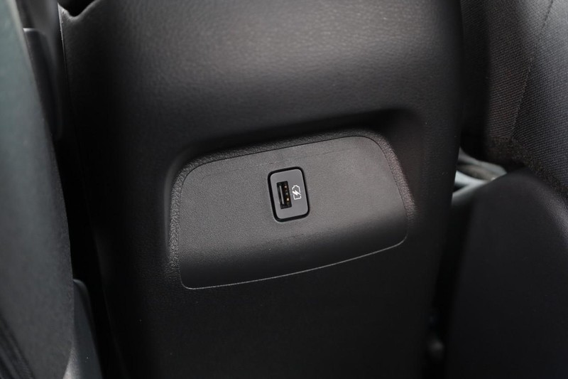 Nissan Sentra Vehicle Image 21