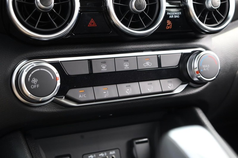 Nissan Sentra Vehicle Image 14