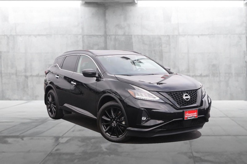Nissan Murano Vehicle Image 02