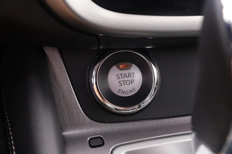 Nissan Murano Vehicle Image 14
