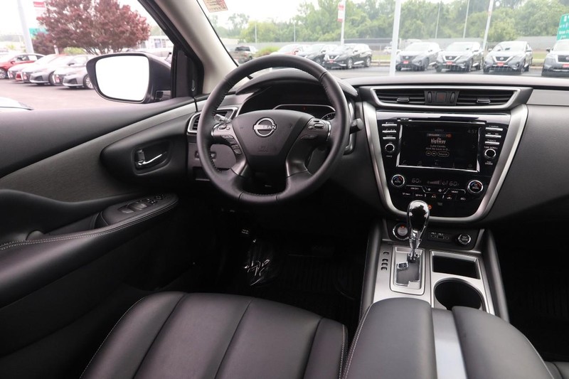 Nissan Murano Vehicle Image 21