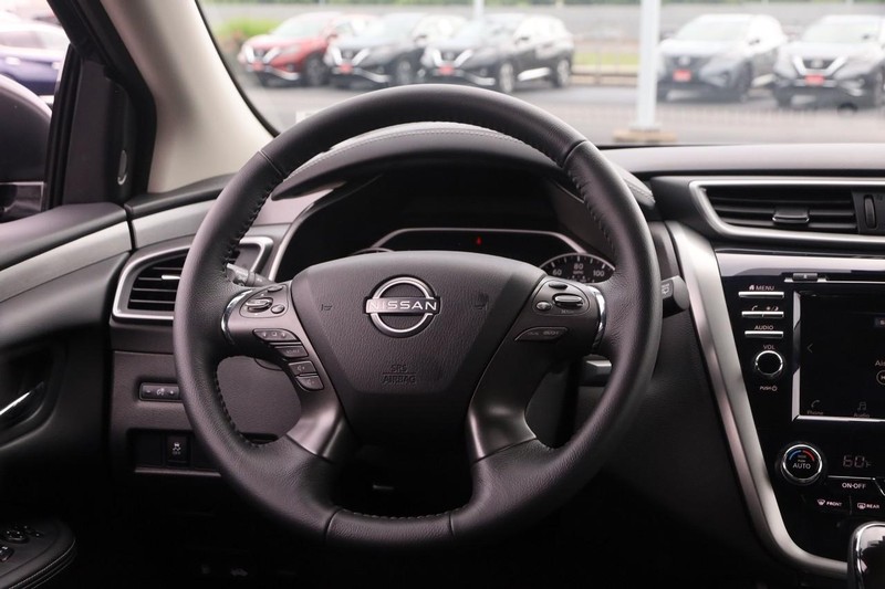 Nissan Murano Vehicle Image 22