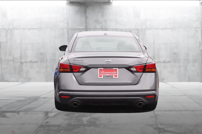 Nissan Altima Vehicle Image 06