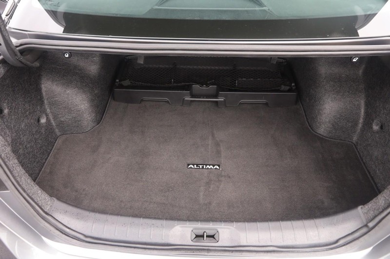 Nissan Altima Vehicle Image 07