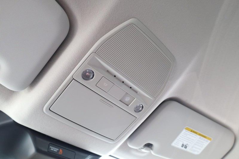 Nissan Kicks Vehicle Image 19