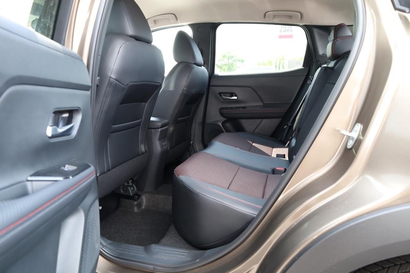 Nissan Kicks Vehicle Image 20