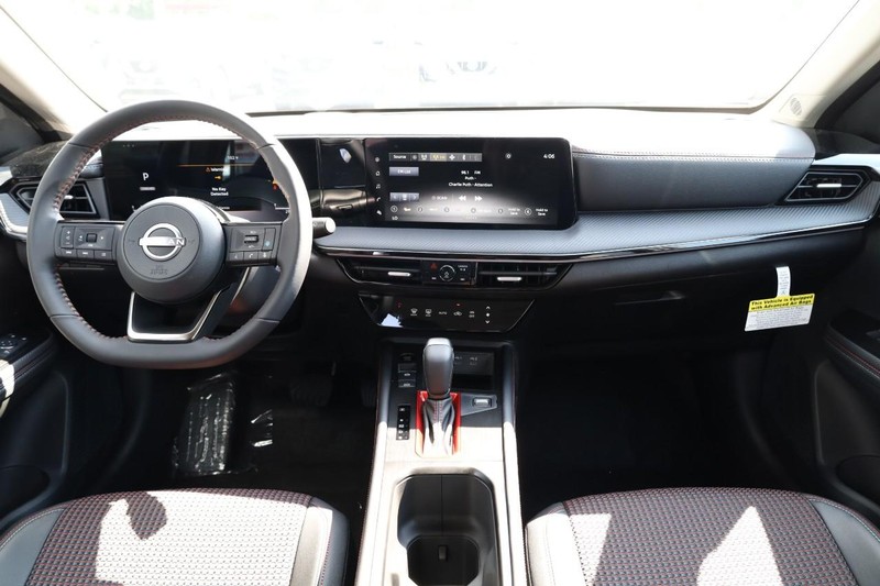 Nissan Kicks Vehicle Image 22
