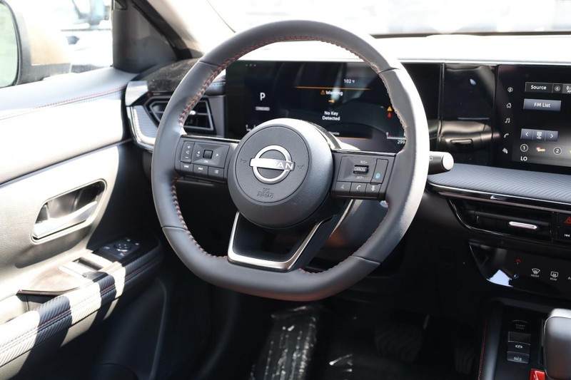 Nissan Kicks Vehicle Image 23