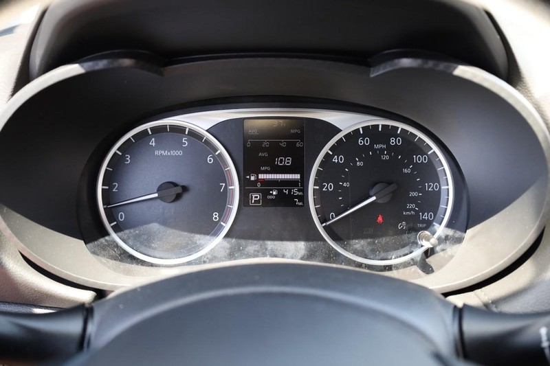 Nissan Versa Vehicle Image 10