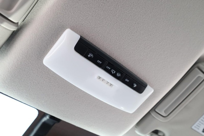 Nissan Versa Vehicle Image 16