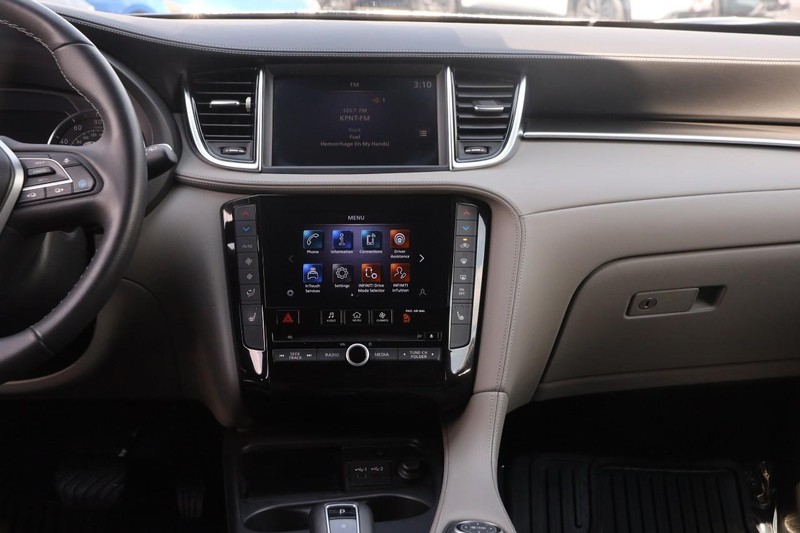 INFINITI QX50 Vehicle Image 26
