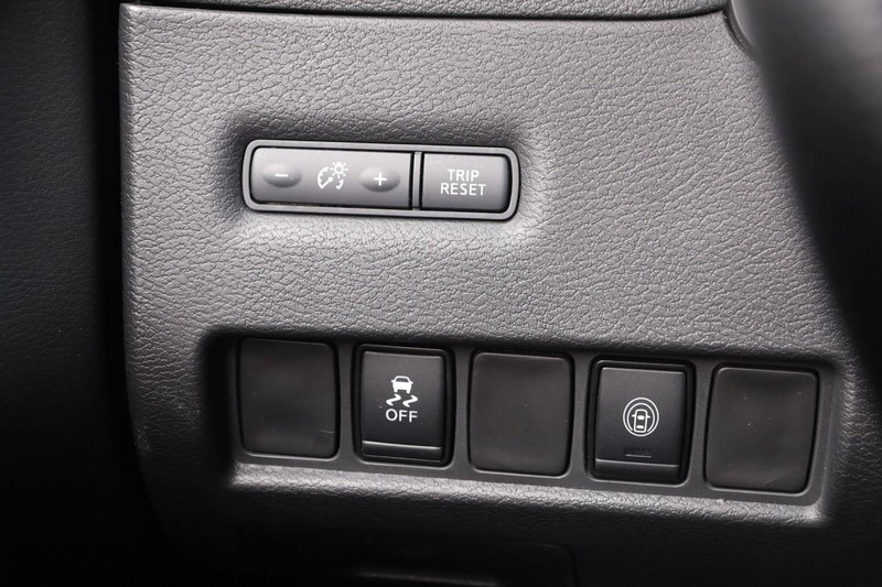 Nissan Murano Vehicle Image 18
